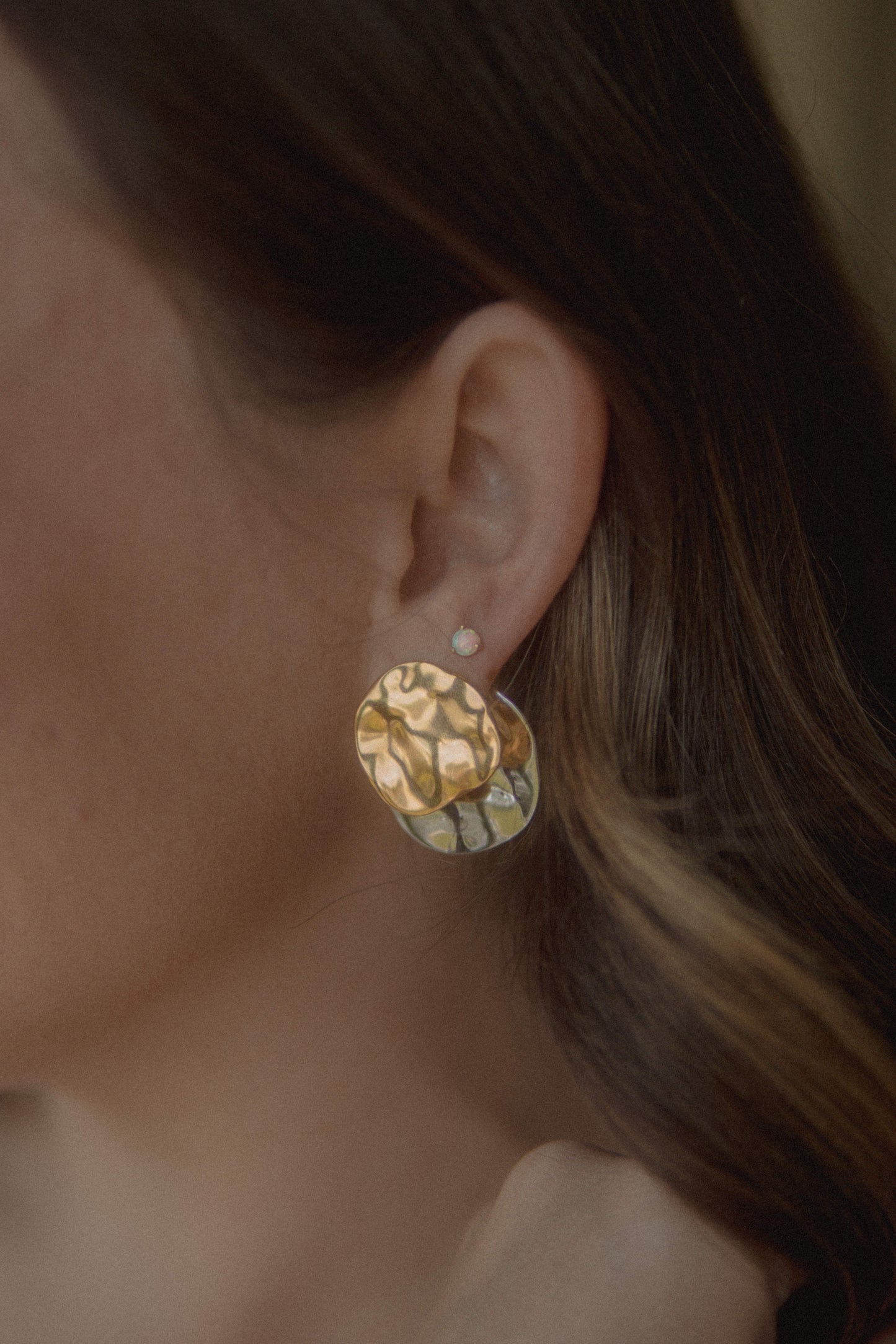 The Aura Studs